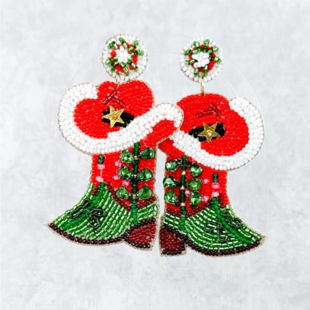 NWOT Christmas Cowboy Boot Beaded Earrings 🤠🎄